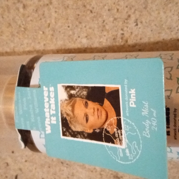 WhiteMusk By Pink Singer - Picture 4 of 9